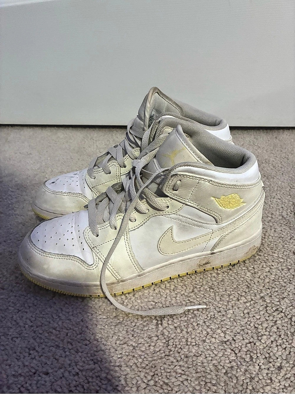 Nike Air Jordan 1 Mid High-Top Sneakers White & Yellow Girls US 6Y